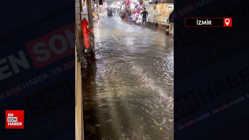 İzmir'de her yağmur sonrası aynı manzara: Cadde ve çarşıları su bastı