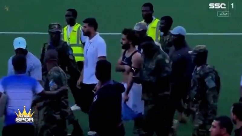 Mohamed Salah, Sierra Leone maçında saldırıya uğradı