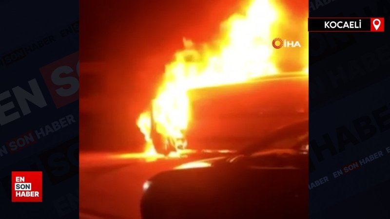 Kocaeli'de servis minübüsü alev topuna döndü