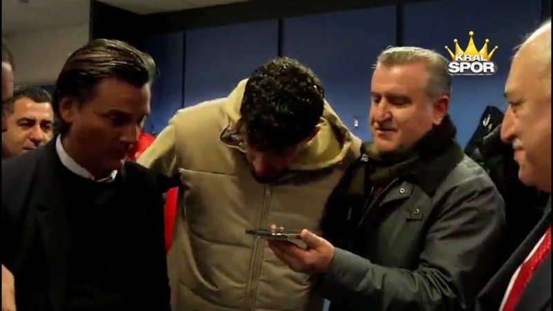 Cumhurbaşkanı Erdoğan'dan A Milli Futbol Takımımıza tebrik telefonu