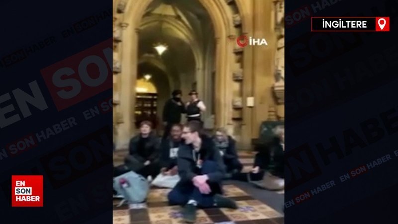 İngiltere parlamentosunda Gazze’de ateşkes için oturma eylemi