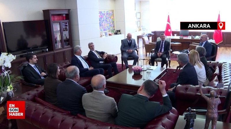 Özgür Özel, Alevi kanaat önderleriyle görüştü