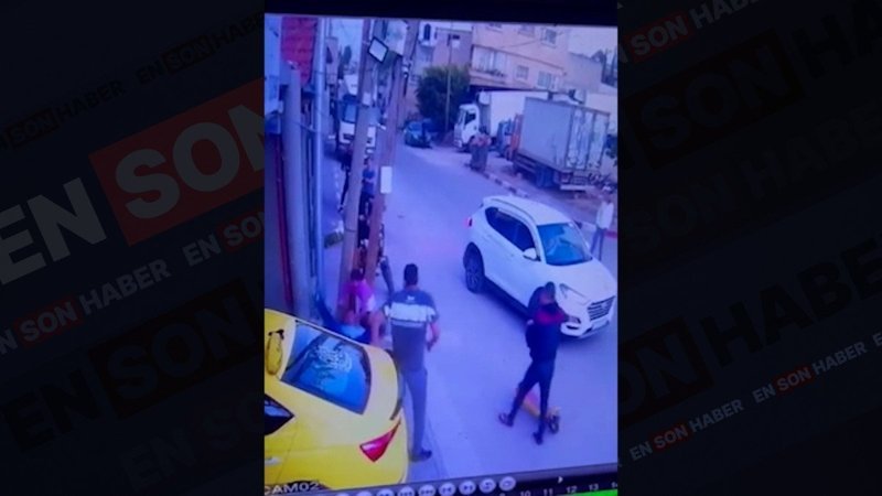 İsrail askerleri, evinin önünde duran babayı, kızının yanında başından vurdu