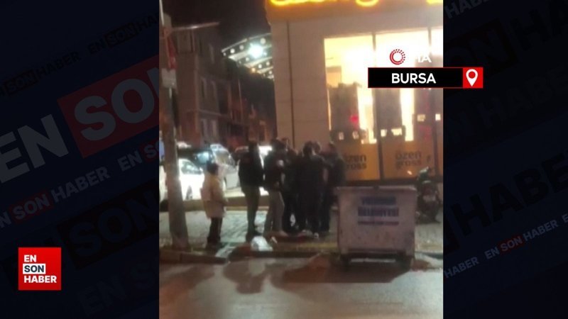 Bursa'da yer için kavga eden pazarcılar kamerada