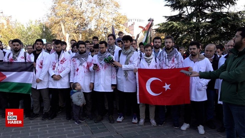 Doktorlar Gazze'deki katliamı Sessiz Yürüyüş ile protesto etti