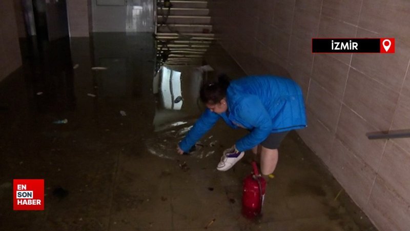 İzmir sular altında: Sokaklarını su basan İzmirlilerin isyanı