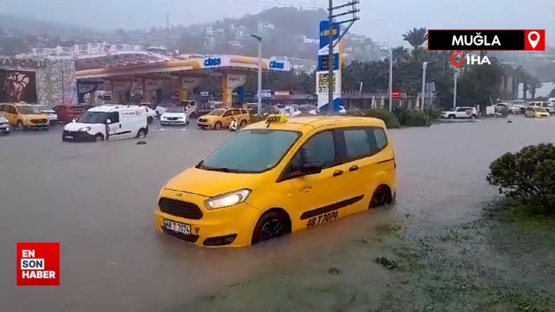 Bodrum’da yollar göle döndü