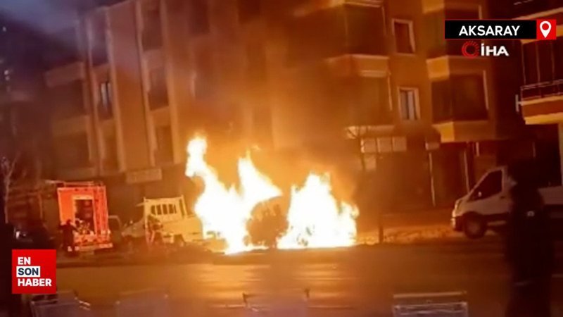 Aksaray’da seyir halindeki minibüs alev topuna döndü