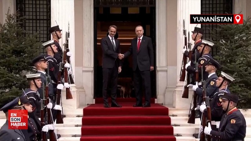 Cumhurbaşkanı Erdoğan, Yunanistan'da Başbakan Miçotakis'le görüştü