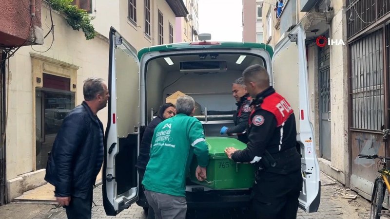 Mersin'de sevgilisi tarafından evinde silahla vurulan genç kız hayatını kaybetti