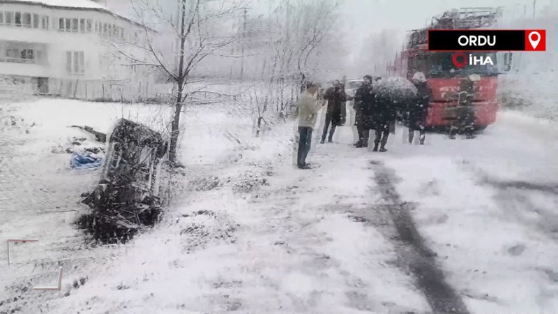 Ordu’da kamyonet bahçeye uçtu, karı koca yaralandı