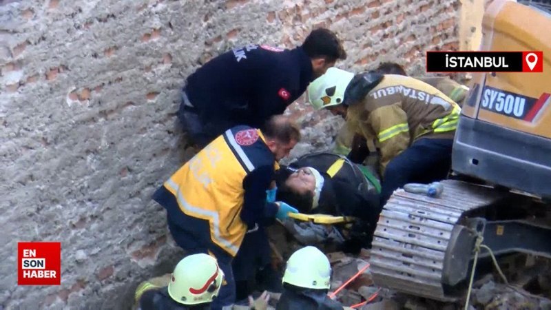 Kadıköy'de işçi molozların arasında kaldı