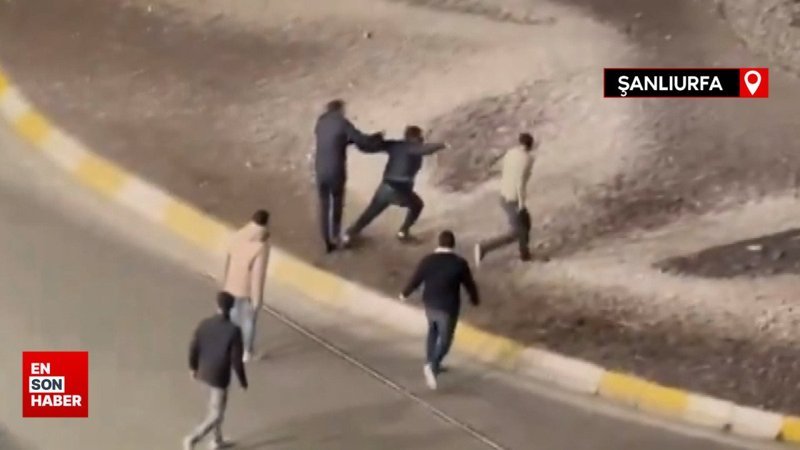 Şanlıurfa’da yol ortasındaki kavga kamerada