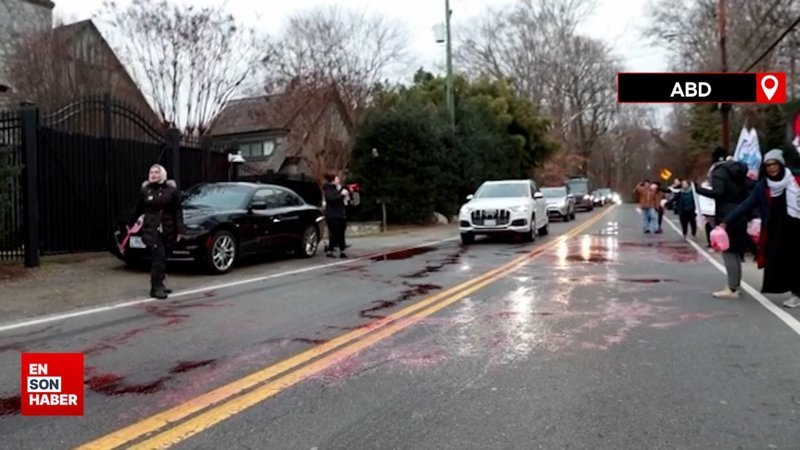 ABD Dışişleri Bakanı Blinken’e kırmızı boyalı protesto