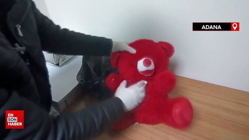 Adana'da takside oyuncak ayıya gizlenmiş uyuşturucu haplar bulundu