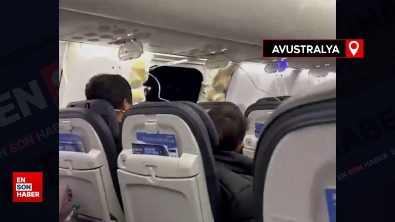 Avustralya’da umumi tuvalette yılan çıktı