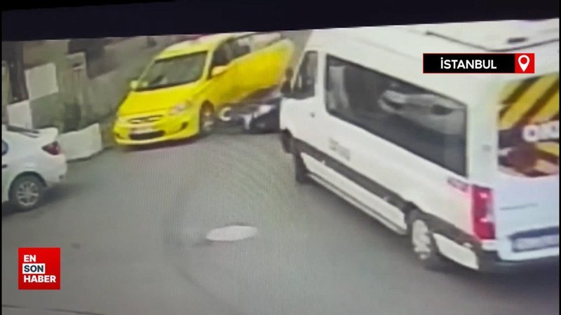 Şişli'de taksideki yolcunun açtığı kapıya çarpan motokurye öldü