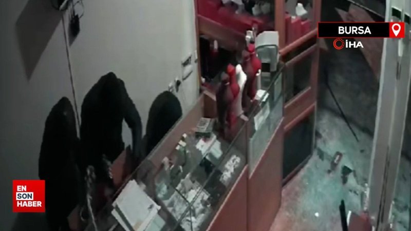 Bursa'da kuyumcu soygunu kamerada