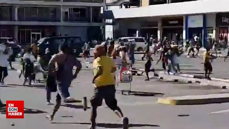 Papua Yeni Gine'de güvenlik güçleri greve gidince yağmalar başladı