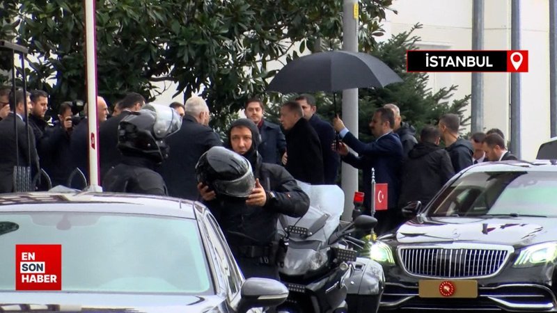 Cumhurbaşkanı Erdoğan, AK Parti İstanbul İl Başkanlığı'na geldi