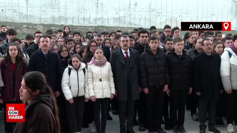 Ögrencilerden şehitler Için saygi durusu:  Bakan Yusuf Tekin açıklama yaptı