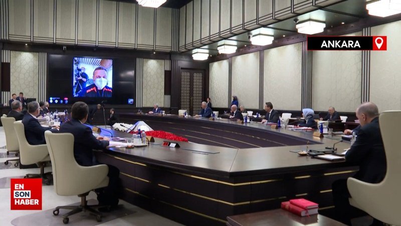 Cumhurbaşkanı Erdoğan ilk Türk astronot Gezeravcı ile görüştü