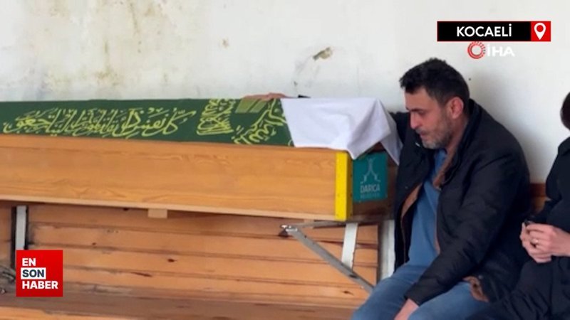 Kocaeli'de bebeğini kazada kaybeden baba yürekleri sızlattı