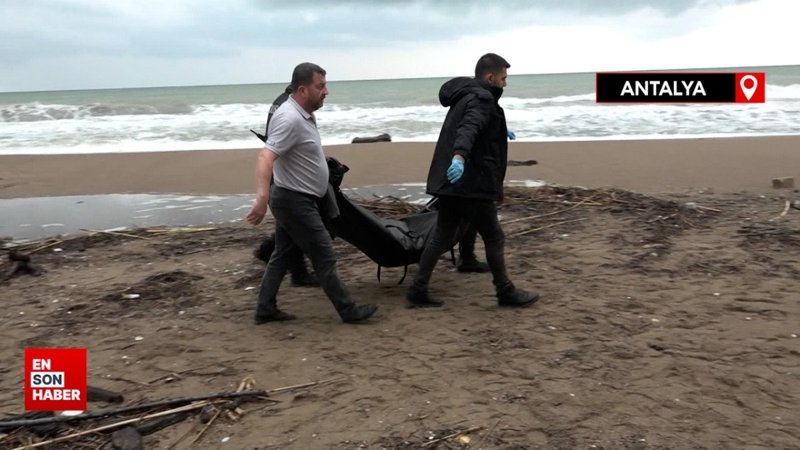 Antalya'da otelin sahilinde kimliği belirsiz erkek cesedi bulundu