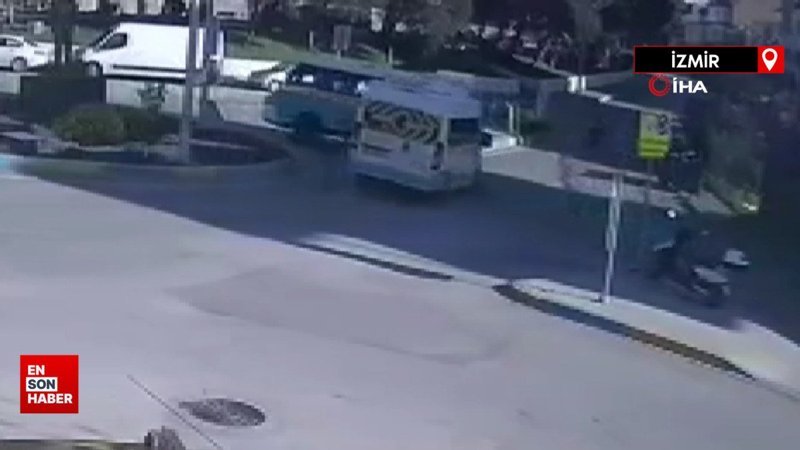 İzmir’de servis aracıyla çarpışan yolcu minibüsü devrildi