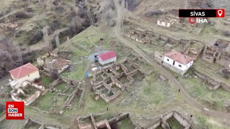 Sivas'ta 'cinli' denilen köyde 15 yıldır tüm evler boş