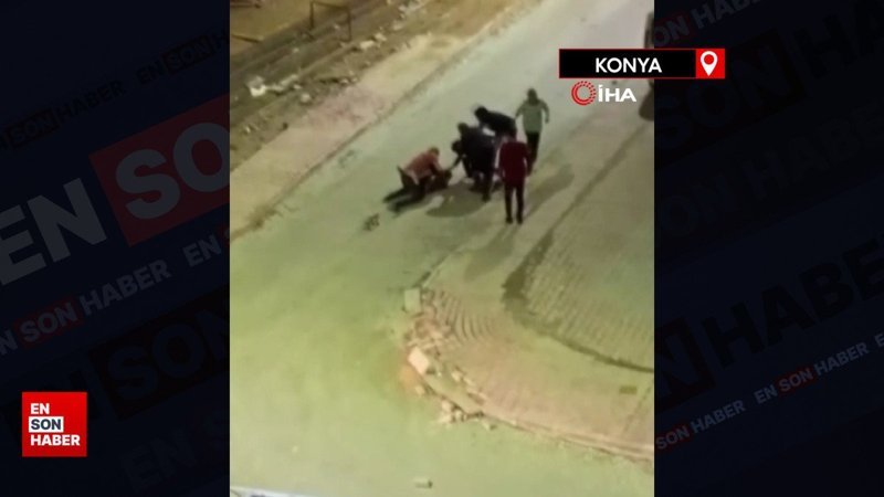 Konya'da sokak ortasında tekme tokat kavga kamerada