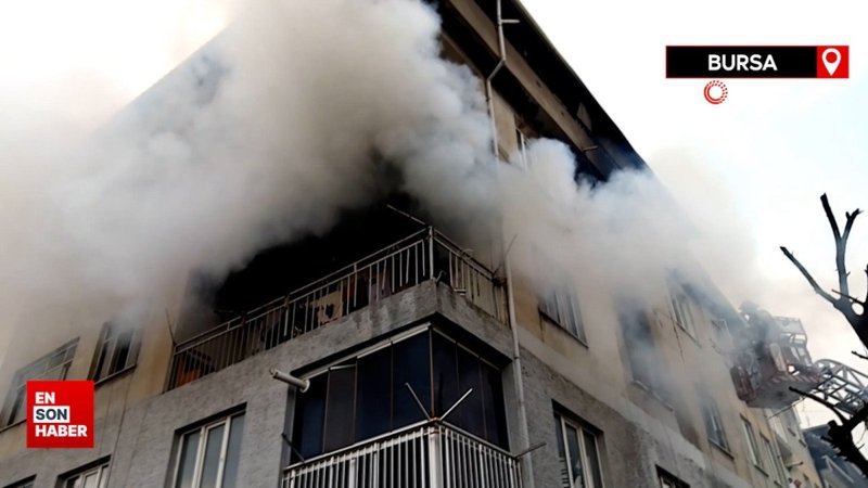 Bursa'da yangında 8'i çocuk 14 kişi dumandan zehirlendi