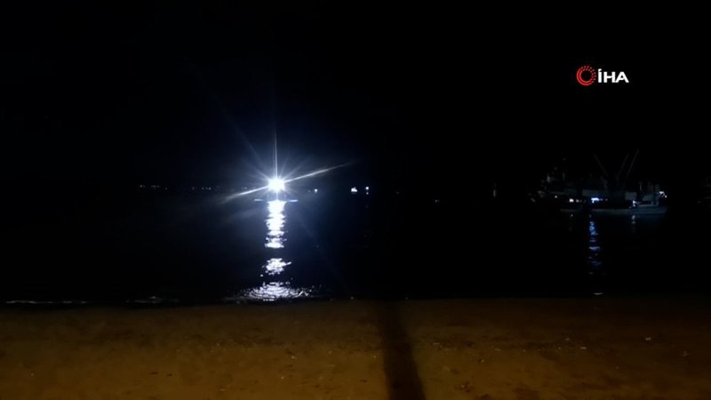 İzmir'de balıkçı teknesi battı