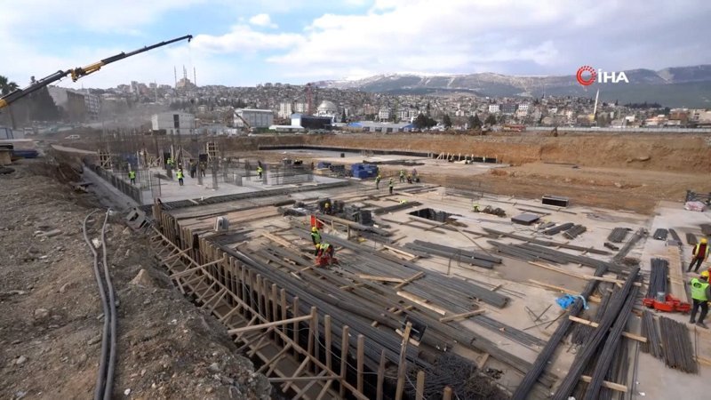 Kahramanmaraş'ta depremin izleri siliniyor