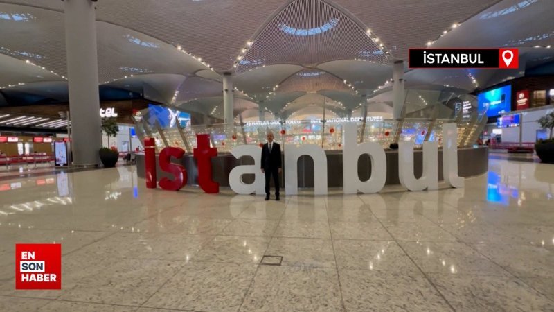 Bakan Uraloğlu, İstanbul Havalimanı'na metroyla gitti