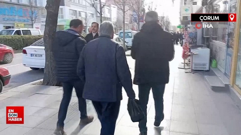 Çorum'da polis memurunun dikkati yaşlı adamı dolandırılmaktan kurtardı