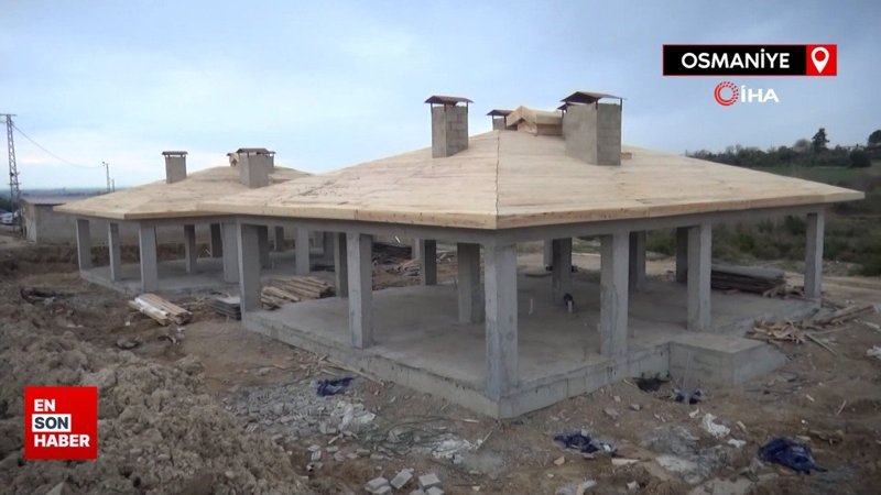 Osmaniye'de köy evlerinin inşası hız kesmeden devam ediyor