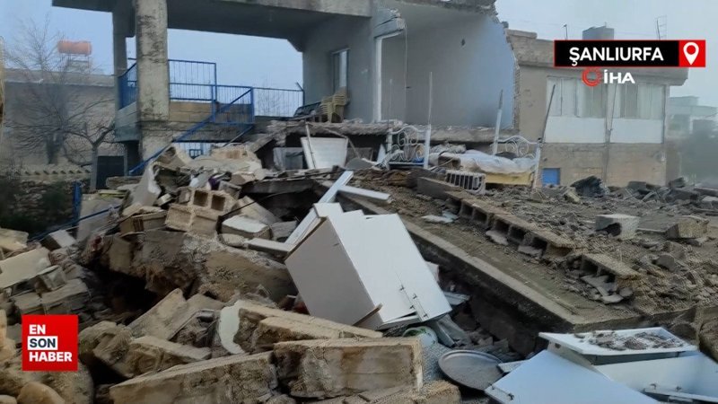 Şanlıurfa'nın Bozova ilçesinde 2 katlı ev çöktü