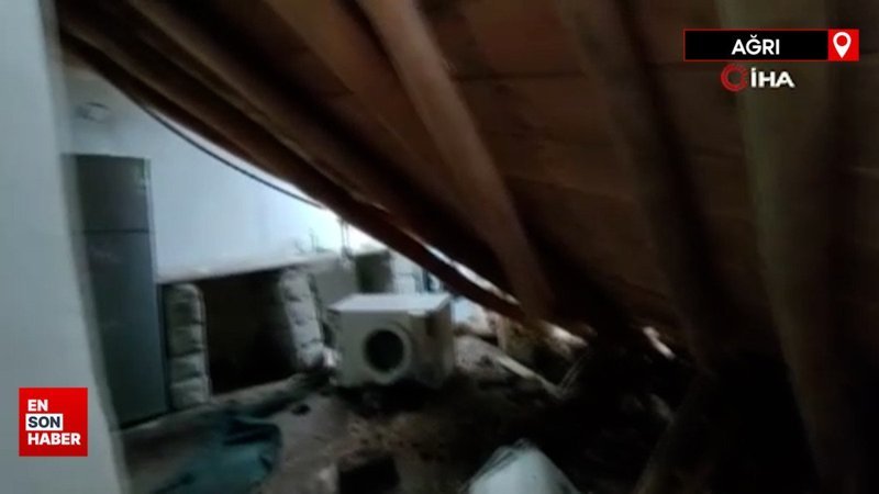 Ağrı’da bir evin damı çöktü