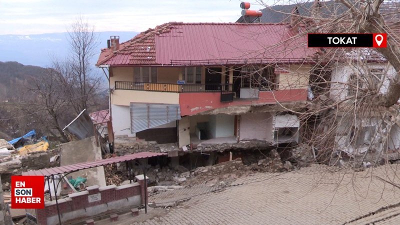 Tokat'ta heyelan, köyü ikiye böldü