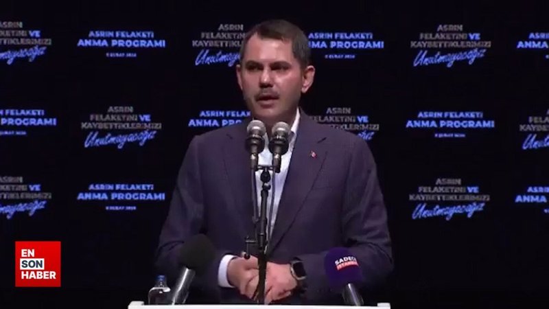 Murat Kurum, depremzede aileler ile buluştuğu programda duygulandı