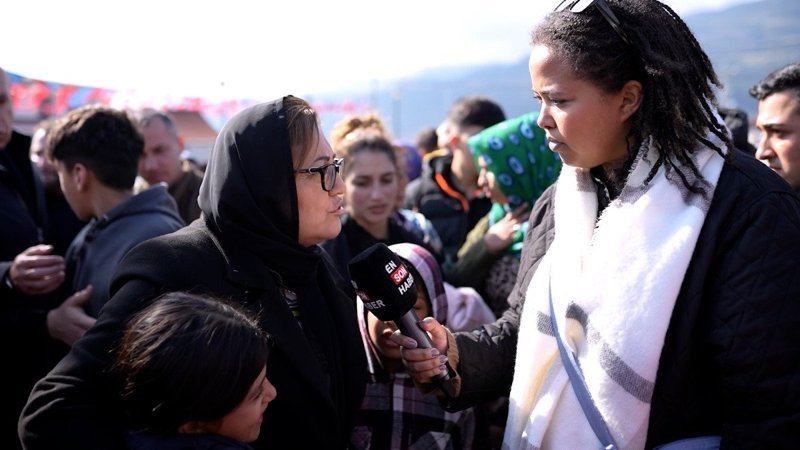 Fatma Şahin Nurdağı'nda inşa edilen Tek Yürek Meydanı'nı anlattı