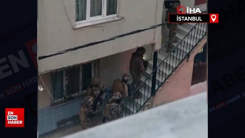 İstanbul'da kendisini eve kilitleyen şahsa operasyon anları kamerada