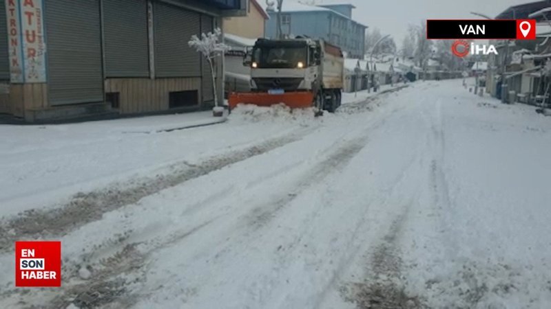 Van'da 32 yerleşim yerinin yolu ulaşıma kapandı
