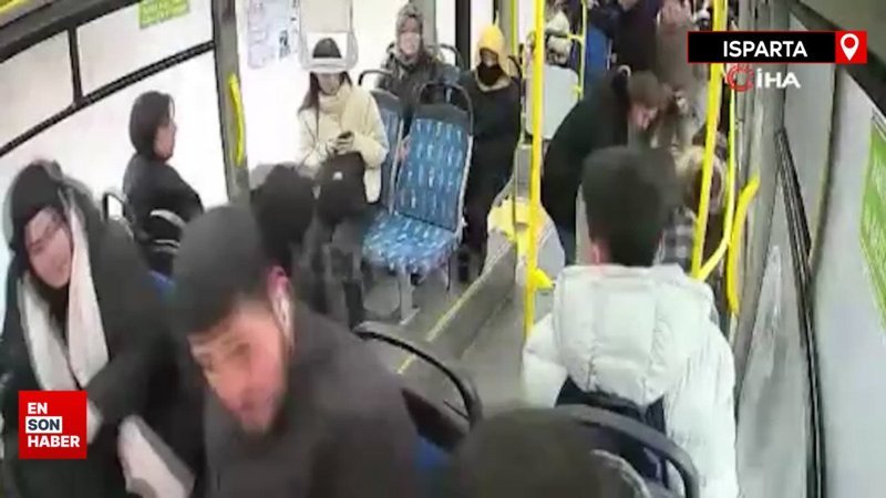 Isparta’da halk otobüsünde fenalaşan öğrenciyi otobüs şoförü hastaneye yetiştirdi