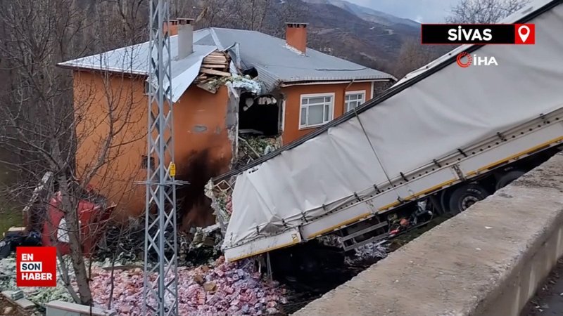 Evin ikinci katına tır çarpması kamerada