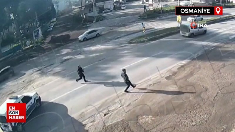 Osmaniye'de kaçak göçmen taşıyan sürücü, aracı polisin üzerine sürdü