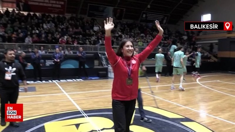 Yedinci kez Avrupa şampiyonu olan Yasemin Adar Yiğit  memleketi Balıkesir’e döndü