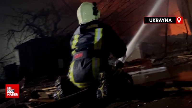 Rusya, Ukrayna'nın doğusu ile güneyini vurdu