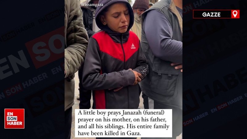 Gazzeli küçük çocuk, tüm ailesinin cenaze namazını kıldı